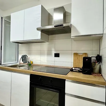 Fronte Mare Ampio Quadrilocale Appartement