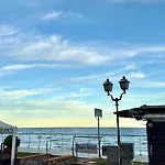 Fronte Mare Ampio Quadrilocale Apartment Alassio