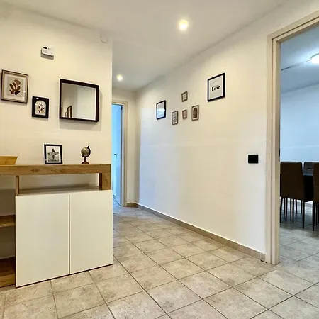 Fronte Mare Ampio Quadrilocale Апартаменты