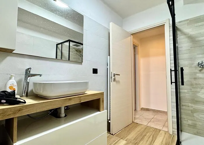 Fronte Mare Ampio Quadrilocale Alassio